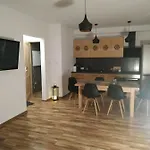 Leśny Zakątek-domek Na Przełęczy Knurowskiej